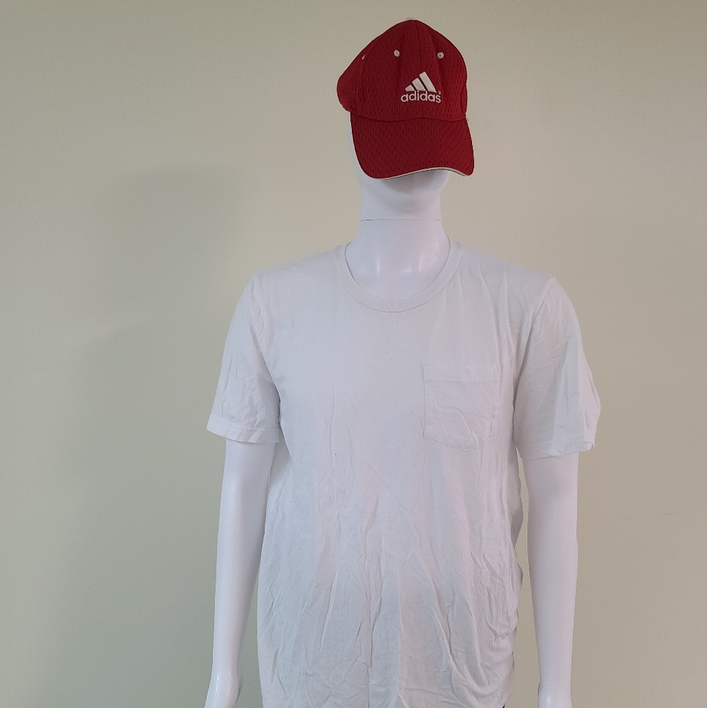 (NWOT) Adidas T-Shirt
